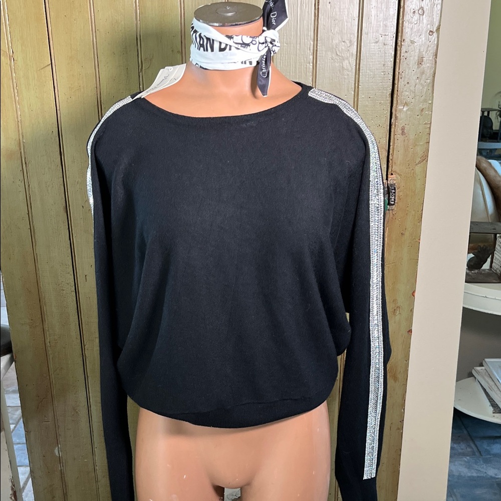 Black and diamond sparkle sleeves medium NWT